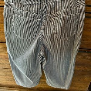 Women's Black Check Capri